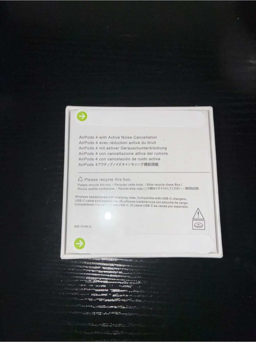 Apple AirPods 4 ANC (noise cancellation)